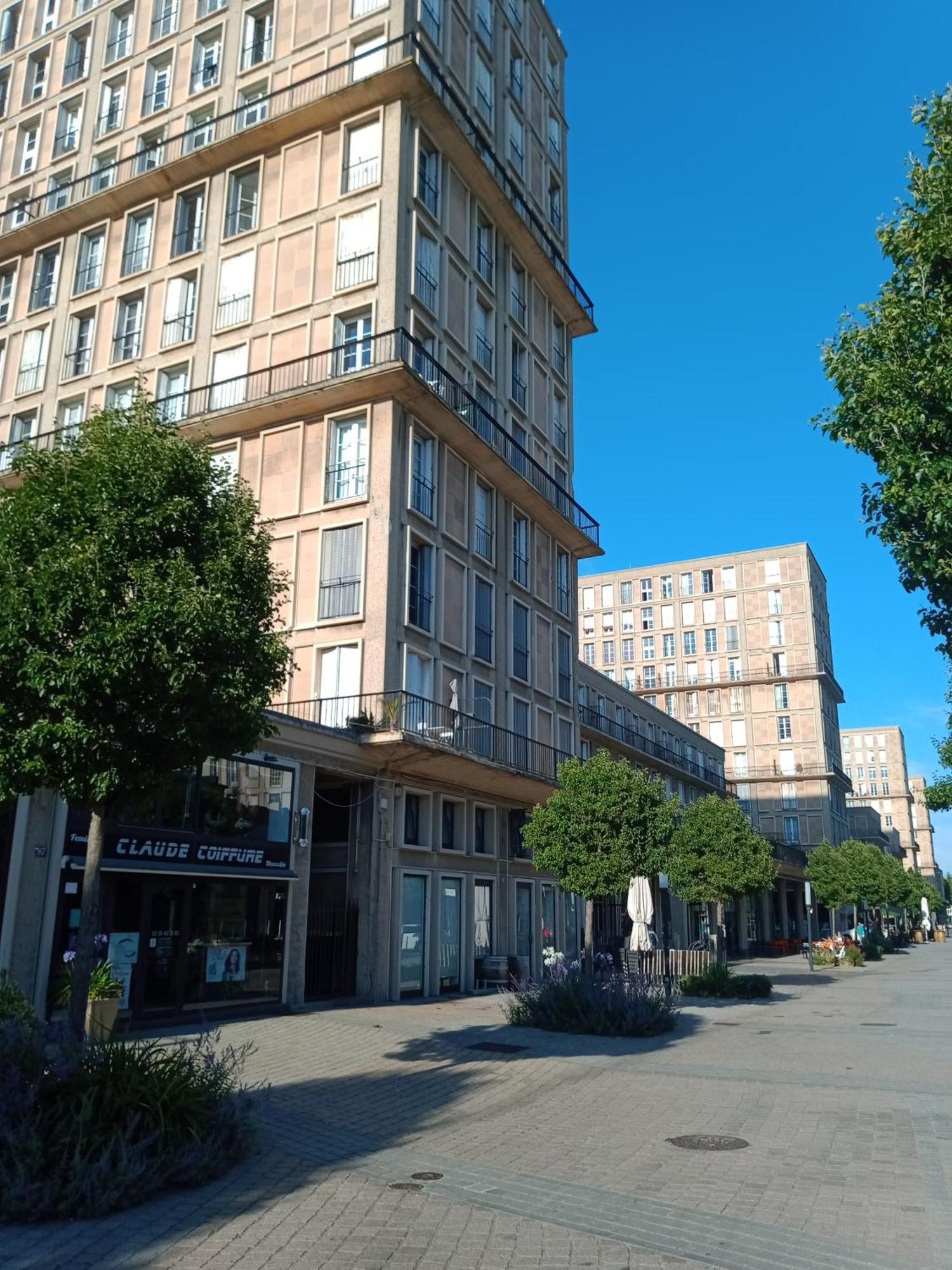 Appartement Perret 105 Rue Victor Hugo, Lumineux, Plein Centre, Parking Prive Arrivee Autonome Tout A Pied Гавр Экстерьер фото